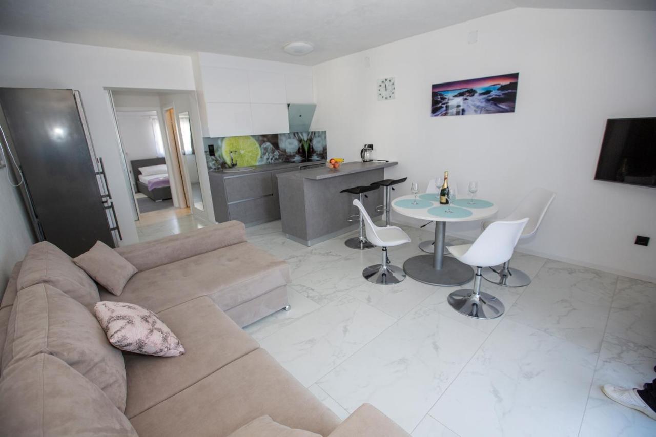 Appartement Mayana à Cesarica Extérieur photo
