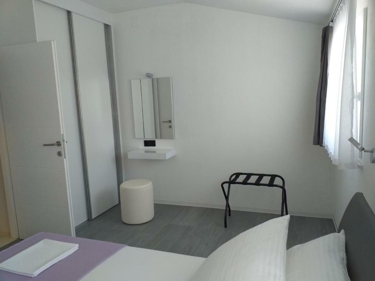 Appartement Mayana à Cesarica Chambre photo